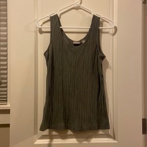 Chicos green crinkle tank top